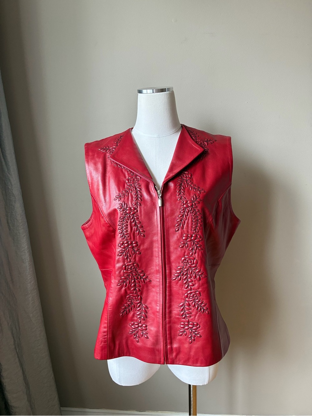 Vintage red leather Western Floral Quilted Vest XL